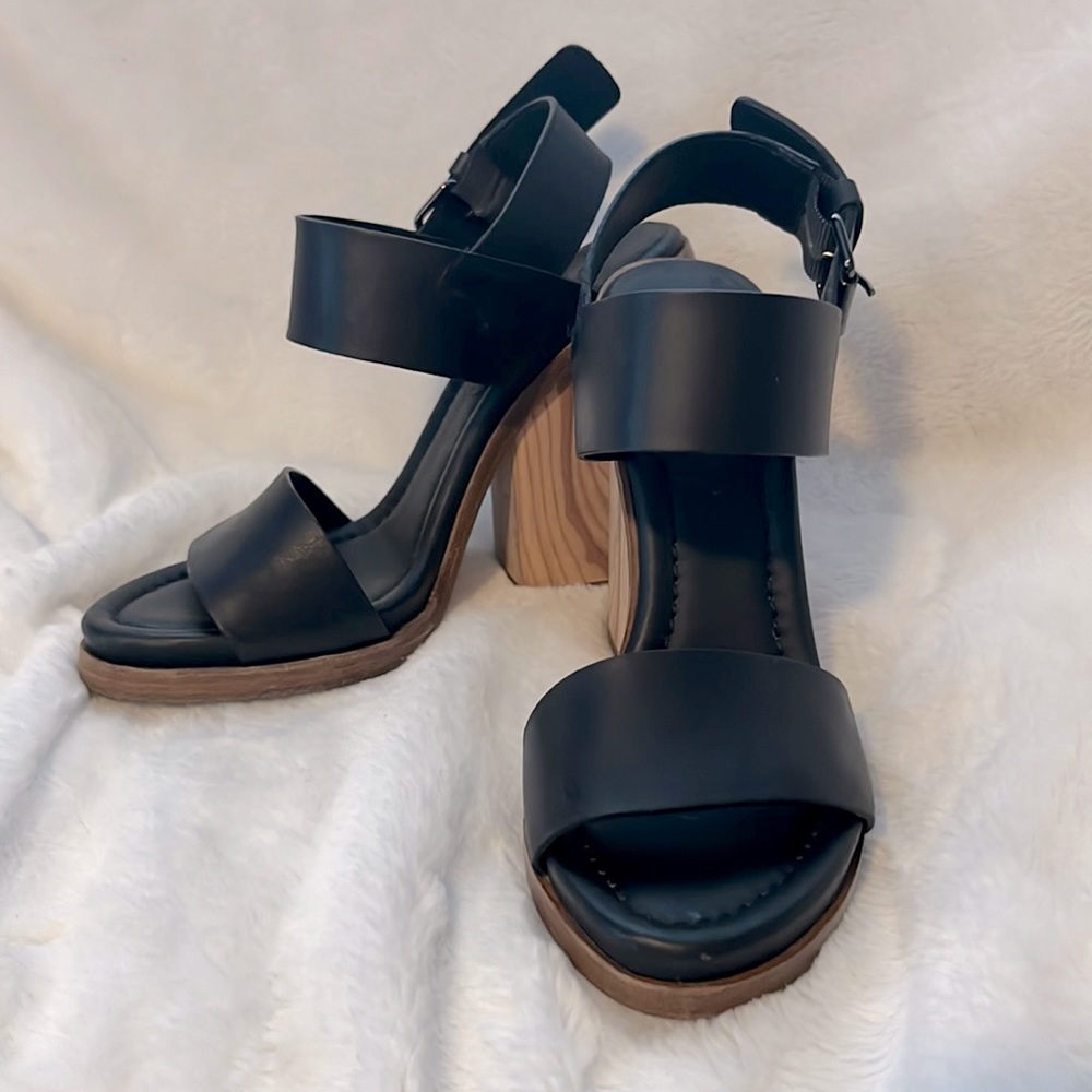 Vince Haley leather and wood sandal